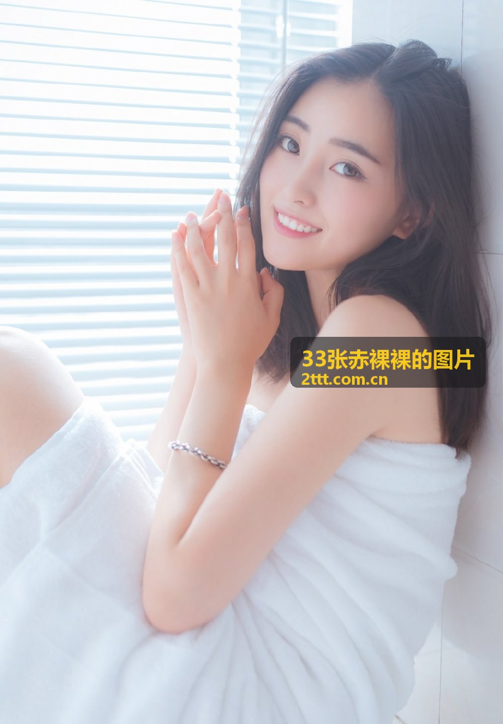 33张赤裸裸的图片首页大封面图