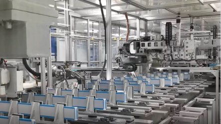 刀片電池重慶造 Car路里探秘弗迪電池超級工廠，揭秘背后的“機(jī)械心臟”